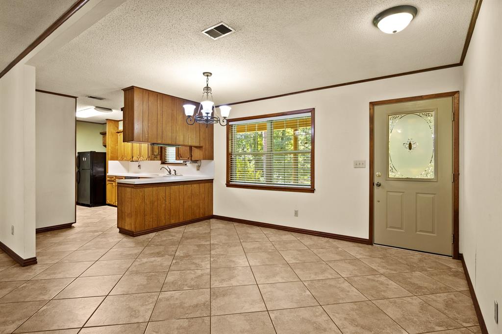 410 S Willis Street Property Photo 10