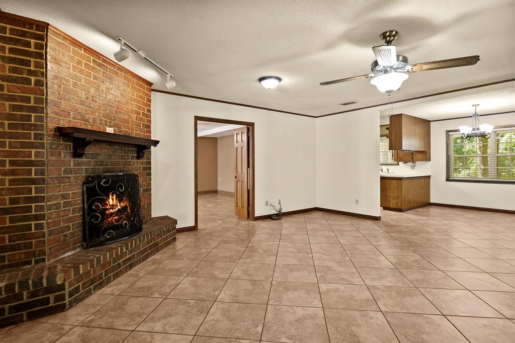 410 S Willis Street Property Photo 19