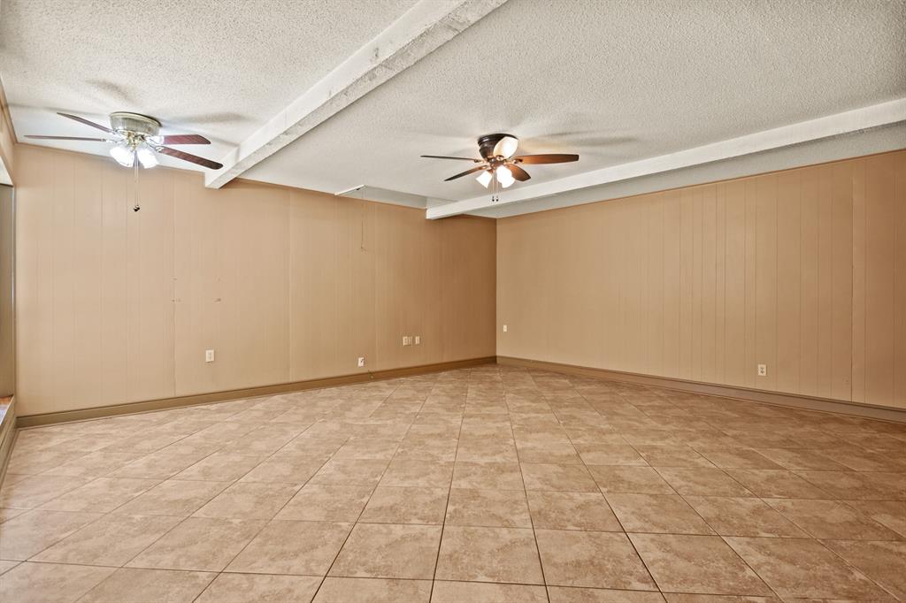 410 S Willis Street Property Photo 21