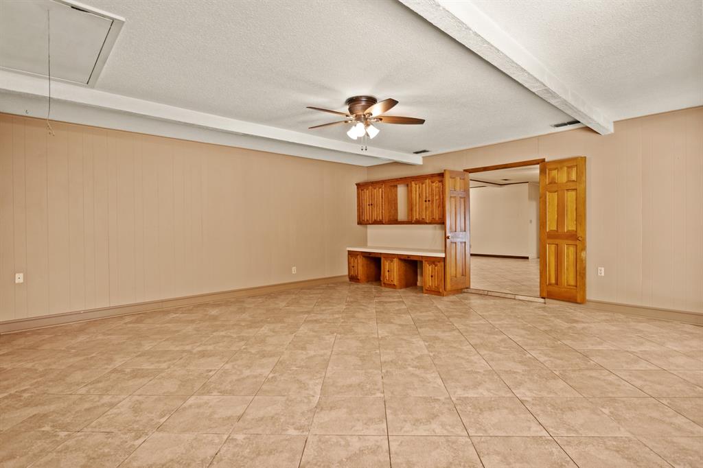 410 S Willis Street Property Photo 22