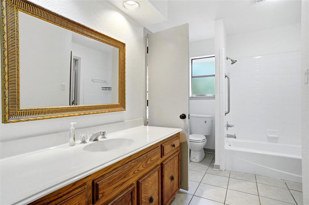 7800 Skylake Drive Property Photo 19