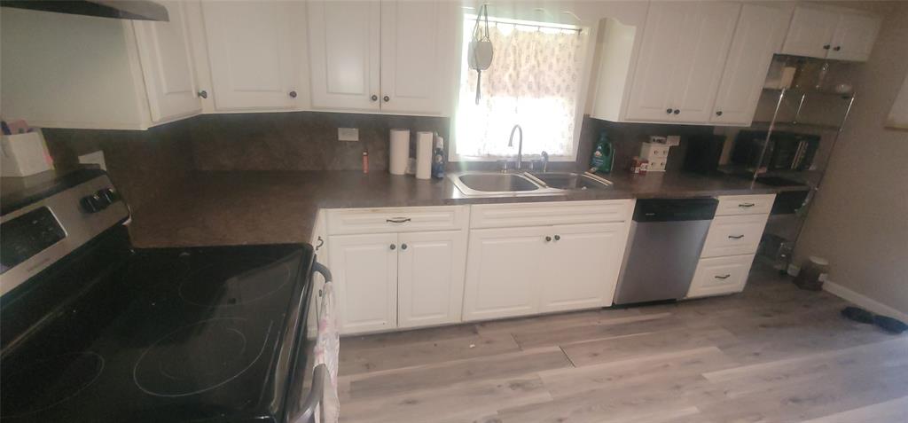 1358 Longacre Road Property Photo 3