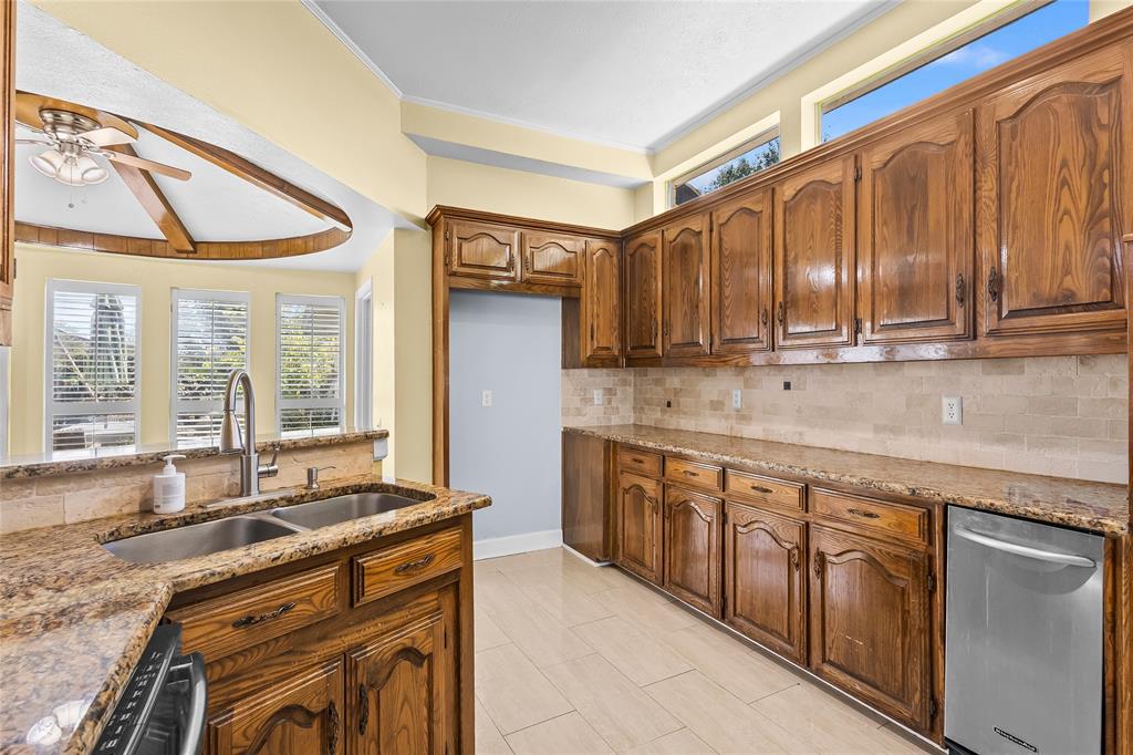 3724 Solarium Place Property Photo 15