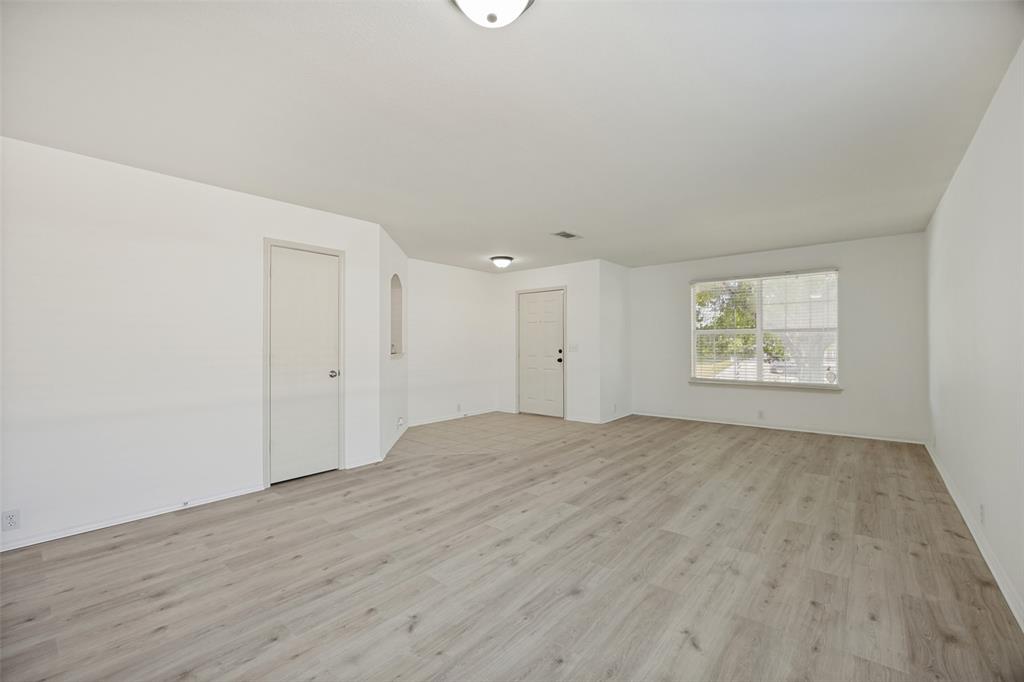 4507 Falcon Drive Property Photo 2