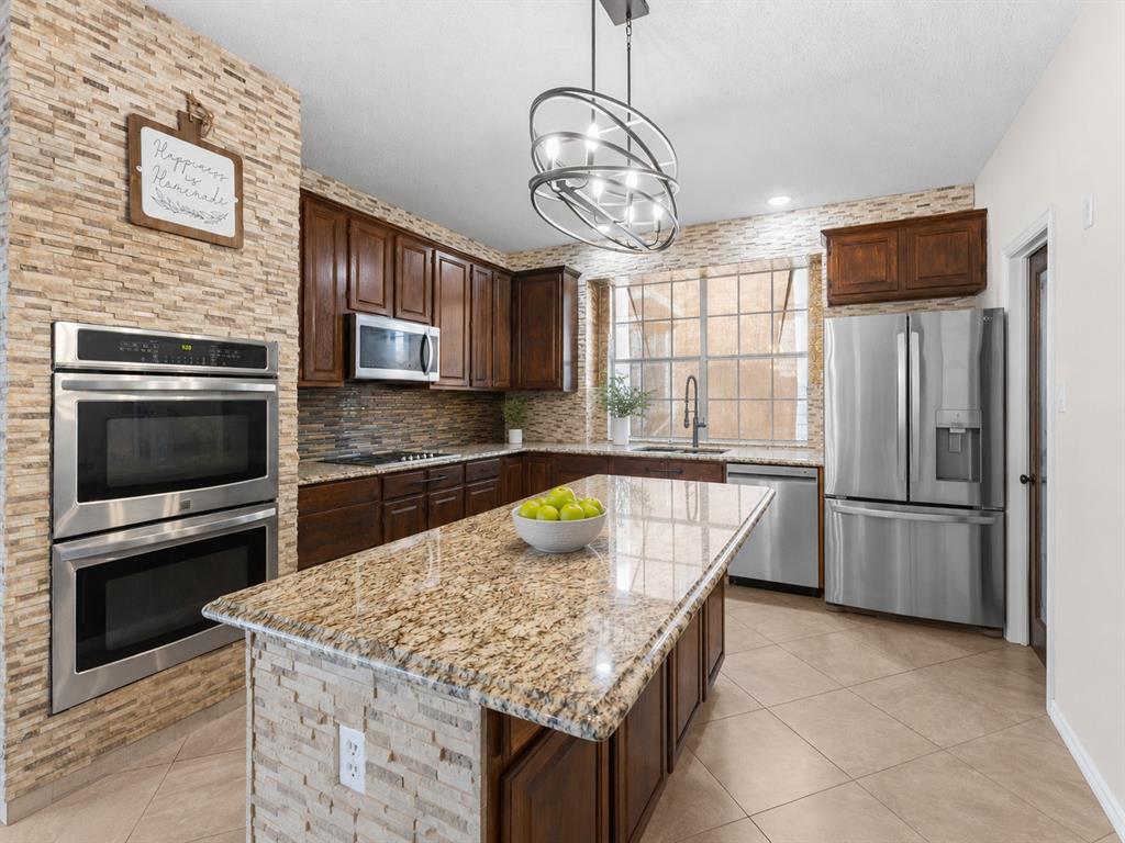 2504 Hackberry Place Property Photo 1