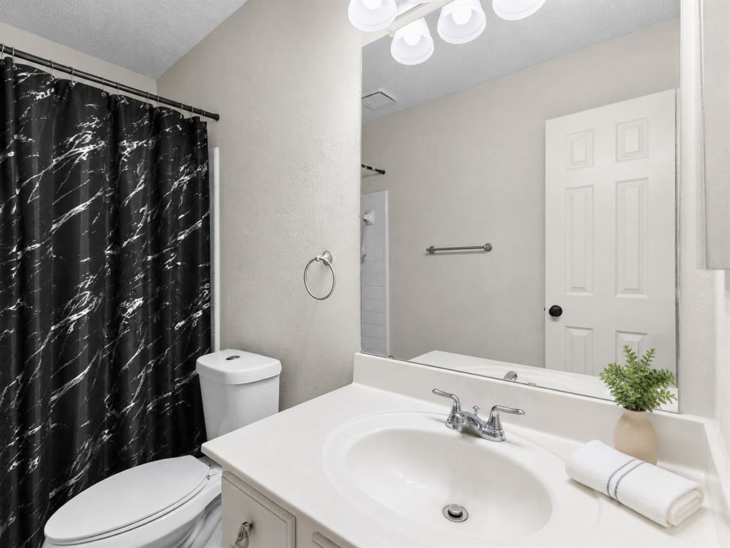 2504 Hackberry Place Property Photo 24