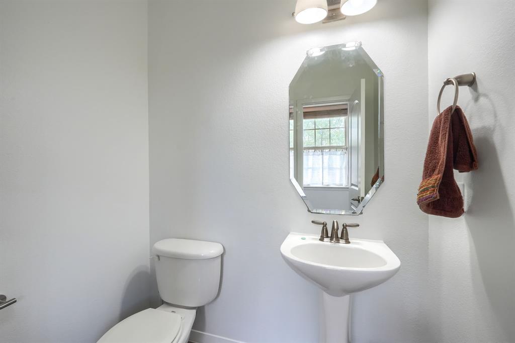3885 Asbury Lane Property Photo 9