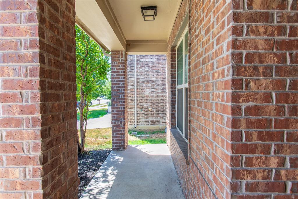 812 Goldenmist Drive Property Photo 4