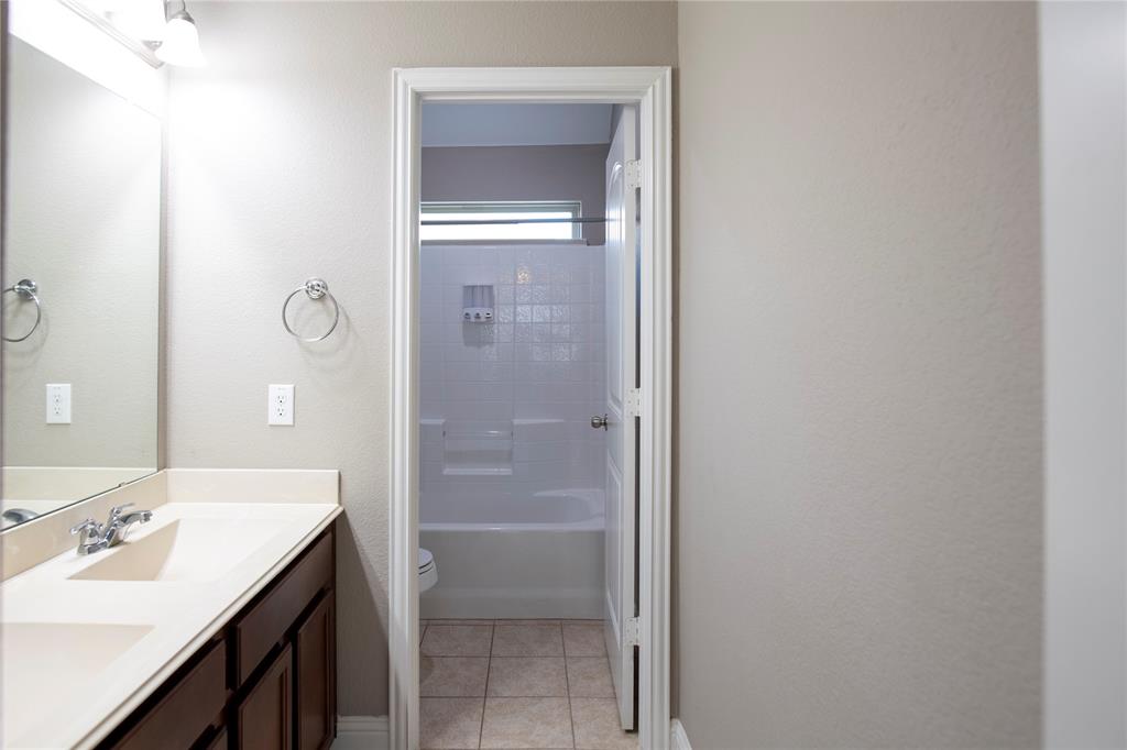 812 Goldenmist Drive Property Photo 29
