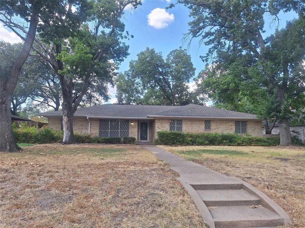 906 Sharpshire Street Property Photo 1
