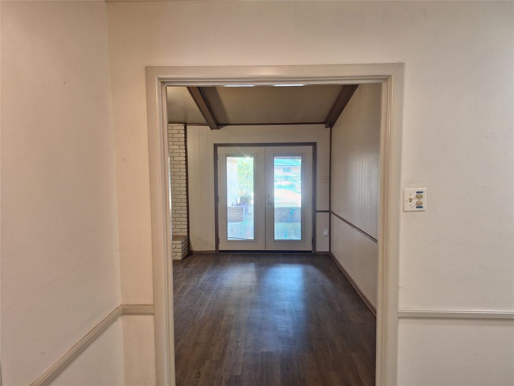 906 Sharpshire Street Property Photo 2