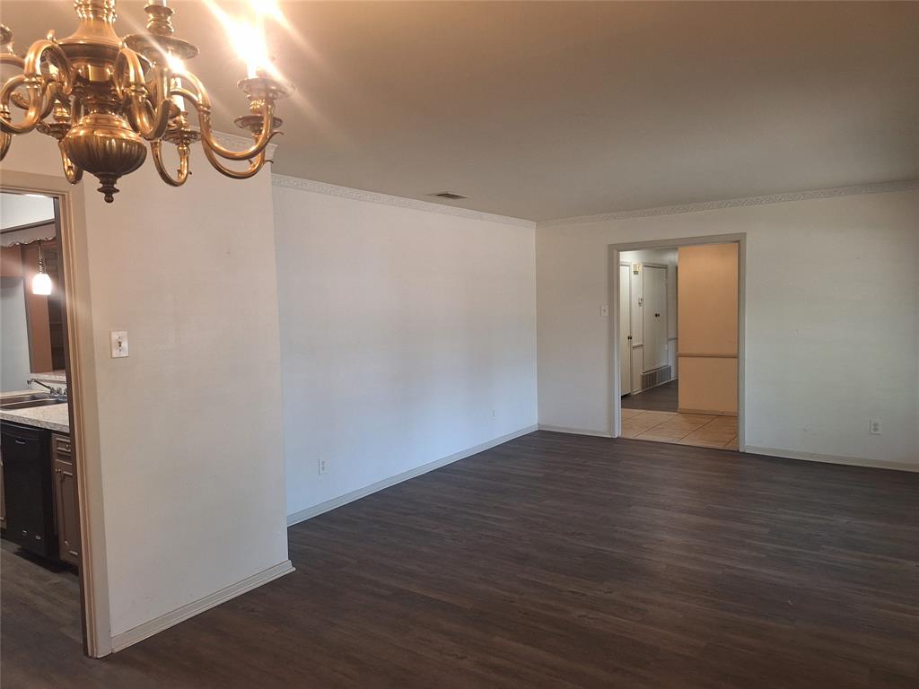 906 Sharpshire Street Property Photo 6