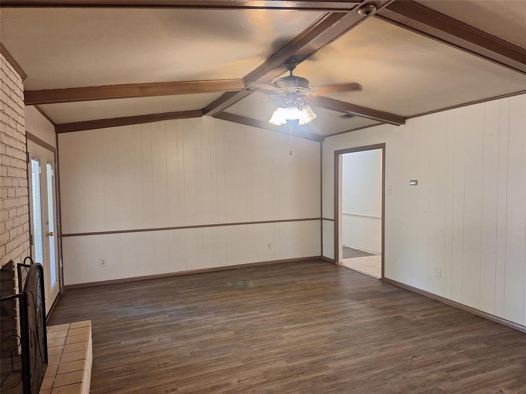 906 Sharpshire Street Property Photo 16