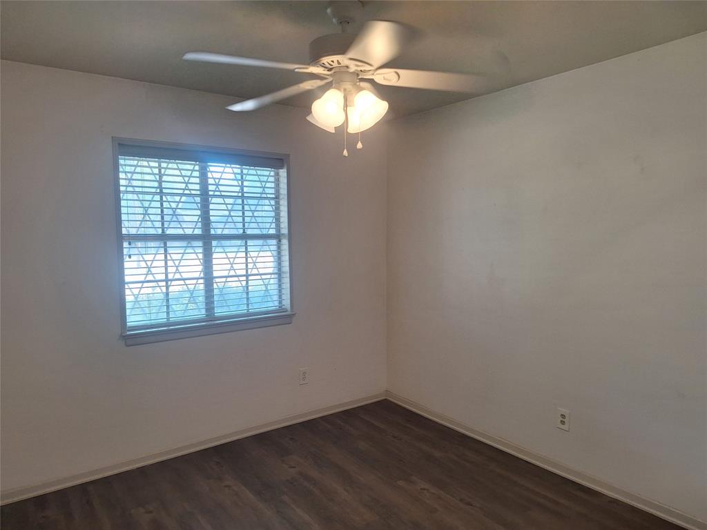 906 Sharpshire Street Property Photo 18