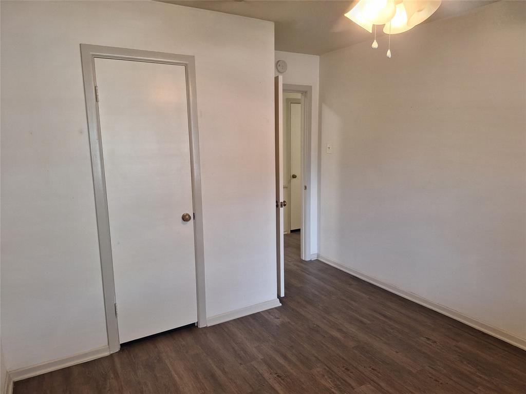 906 Sharpshire Street Property Photo 19