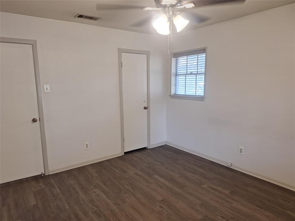 906 Sharpshire Street Property Photo 21