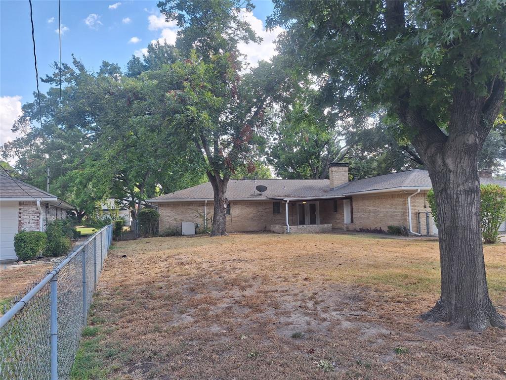 906 Sharpshire Street Property Photo 37