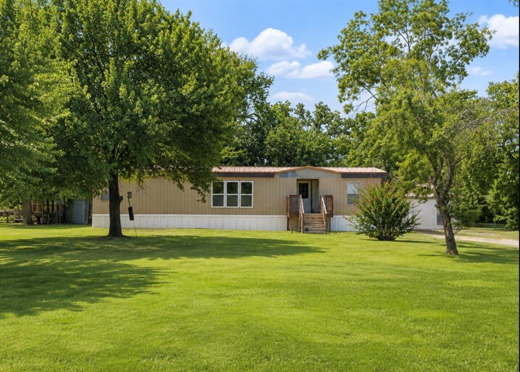 163 Private Road 1307 Property Photo 1
