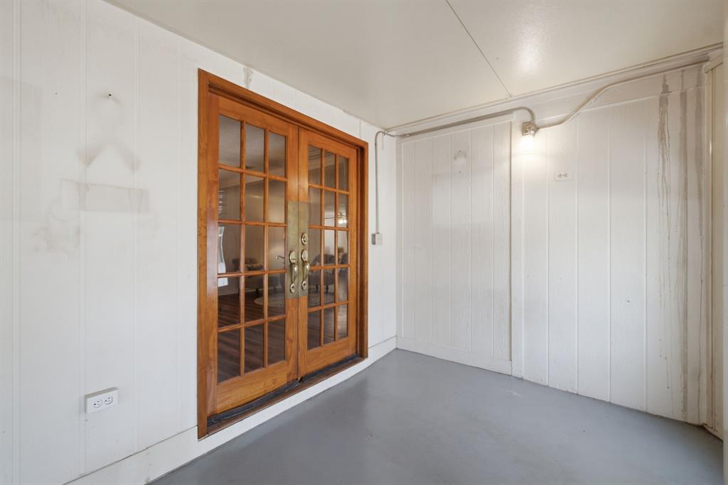 5849 Atlantic Drive Property Photo 4