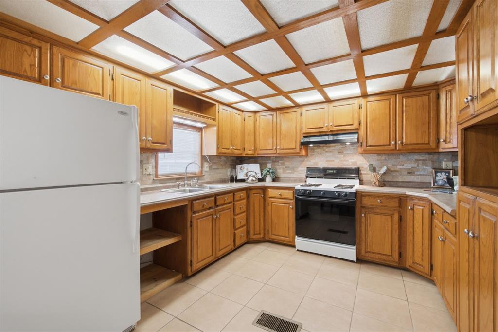 5849 Atlantic Drive Property Photo 12