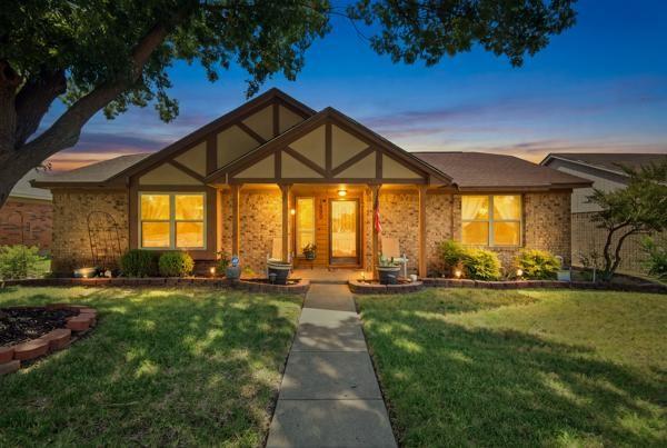1500 Laredo Lane Property Photo 1