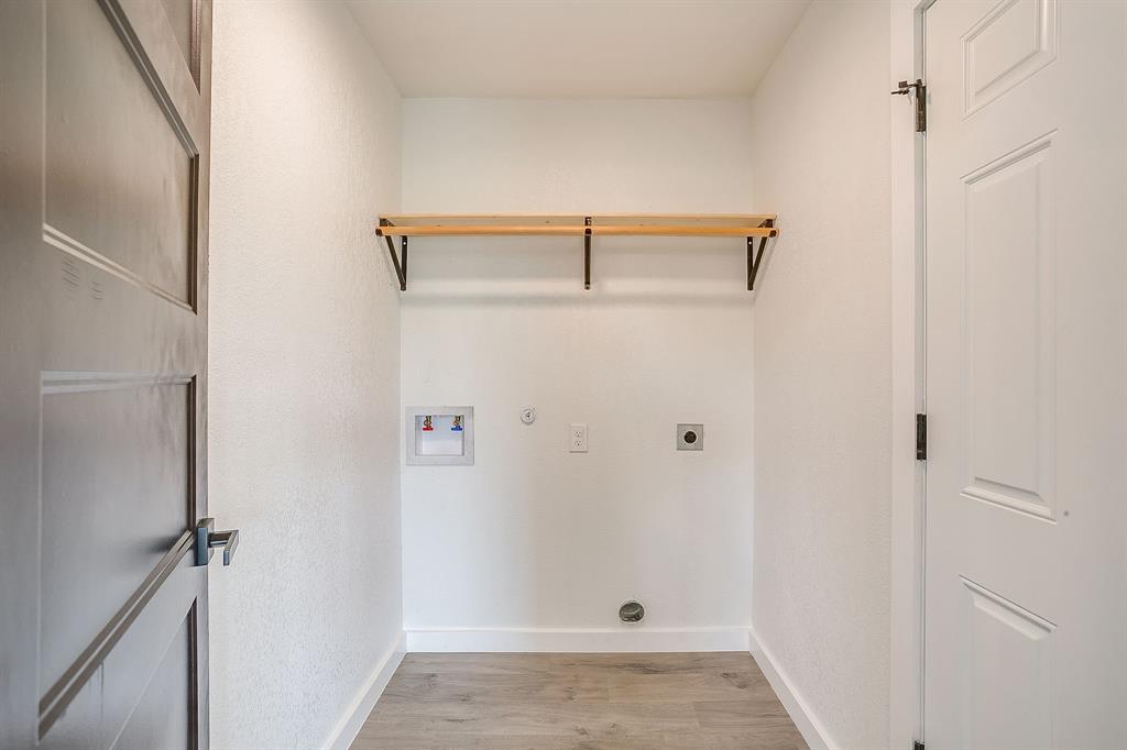 203 E South Property Photo 16