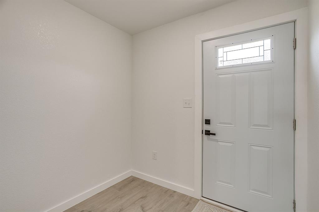 203 E South Property Photo 18