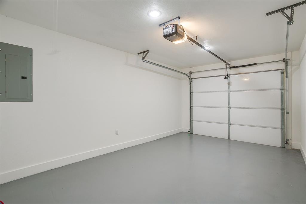 203 E South Property Photo 19