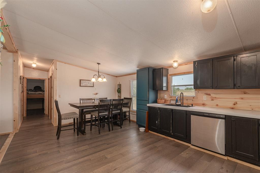 1214 County Road 4752 Property Photo 4