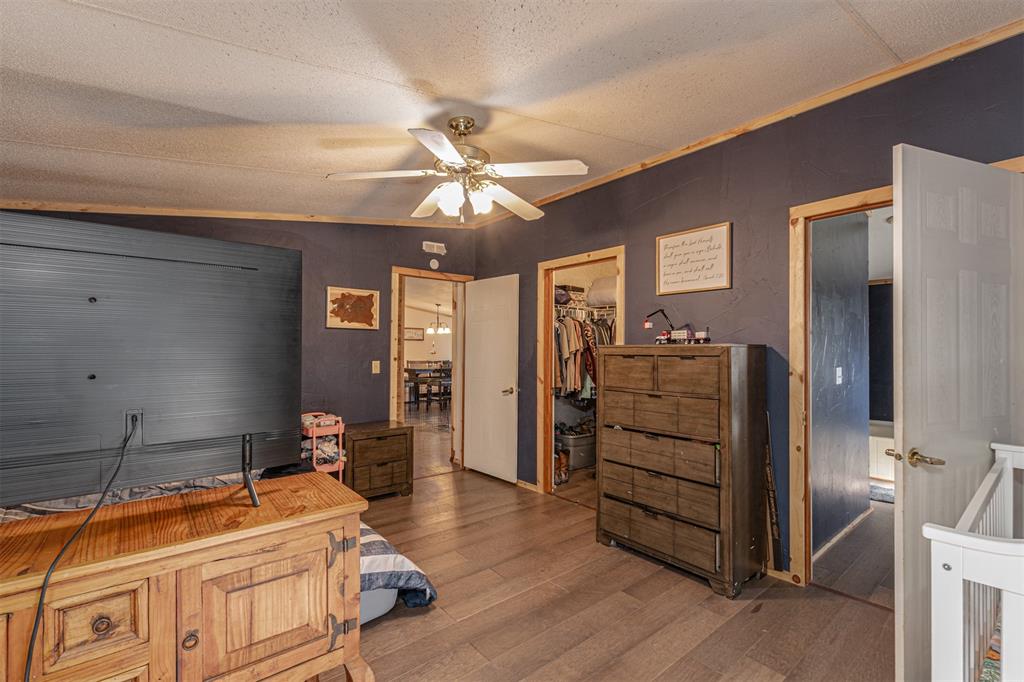 1214 County Road 4752 Property Photo 10