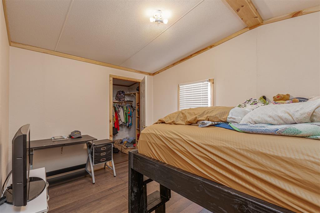 1214 County Road 4752 Property Photo 14