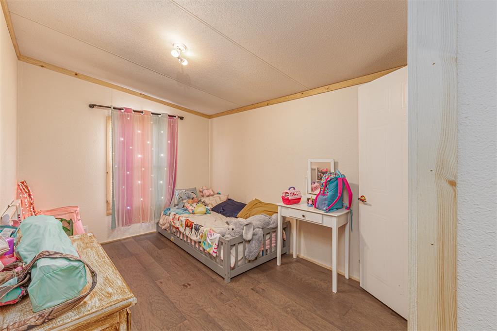1214 County Road 4752 Property Photo 17