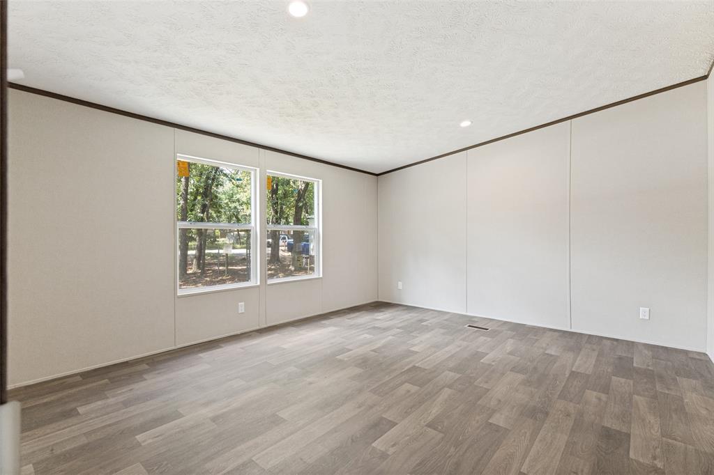 1613 Mockingbird Lane Property Photo 4
