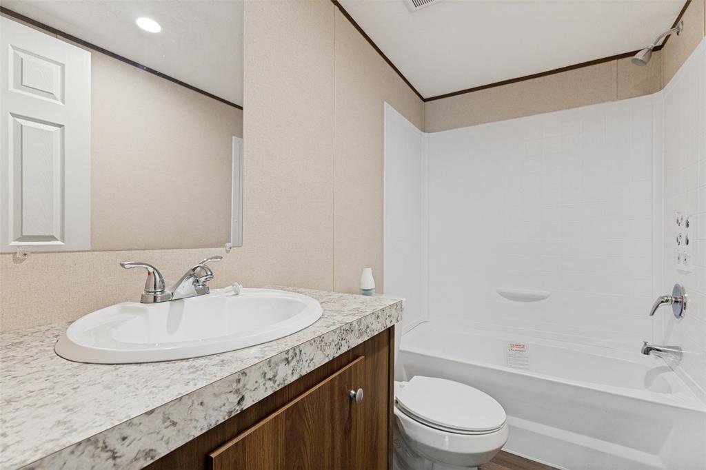 1613 Mockingbird Lane Property Photo 8