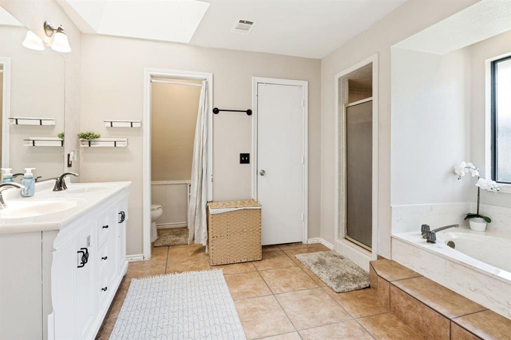 4300 Driftwood Drive Property Photo 8