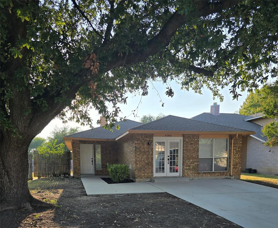 3182 Cross Creek Circle Property Photo 1