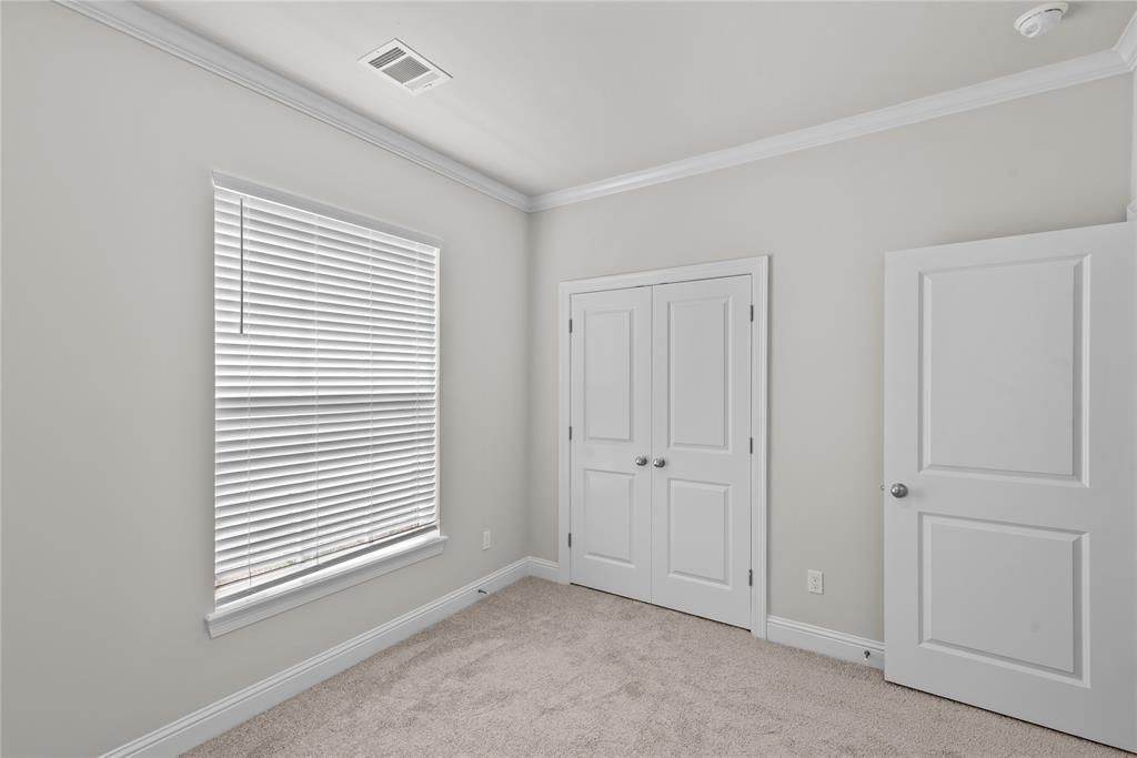 5614 Red Pine Street Property Photo 25