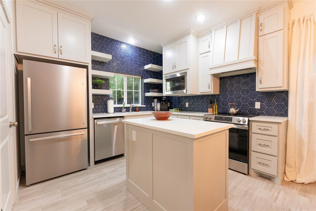 305 Jefferson Street Property Photo 4