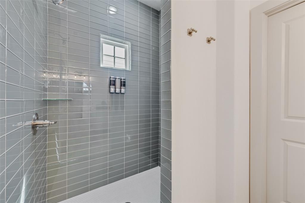 305 Jefferson Street Property Photo 35