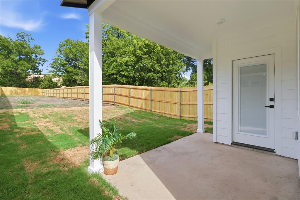 4004 & 4006 S Denley Drive Property Photo 5