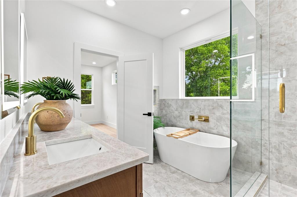 4004 & 4006 S Denley Drive Property Photo 16