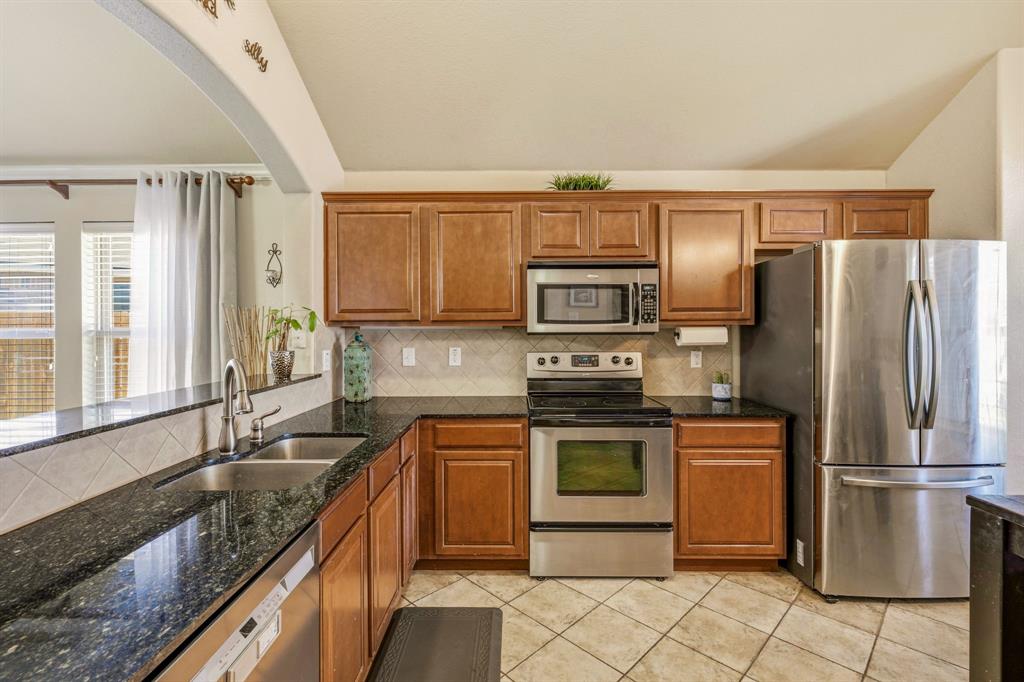 200 Jacinth Lane Property Photo 6