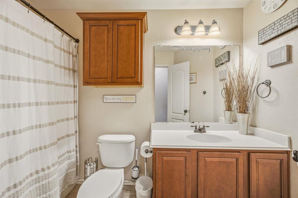 200 Jacinth Lane Property Photo 22
