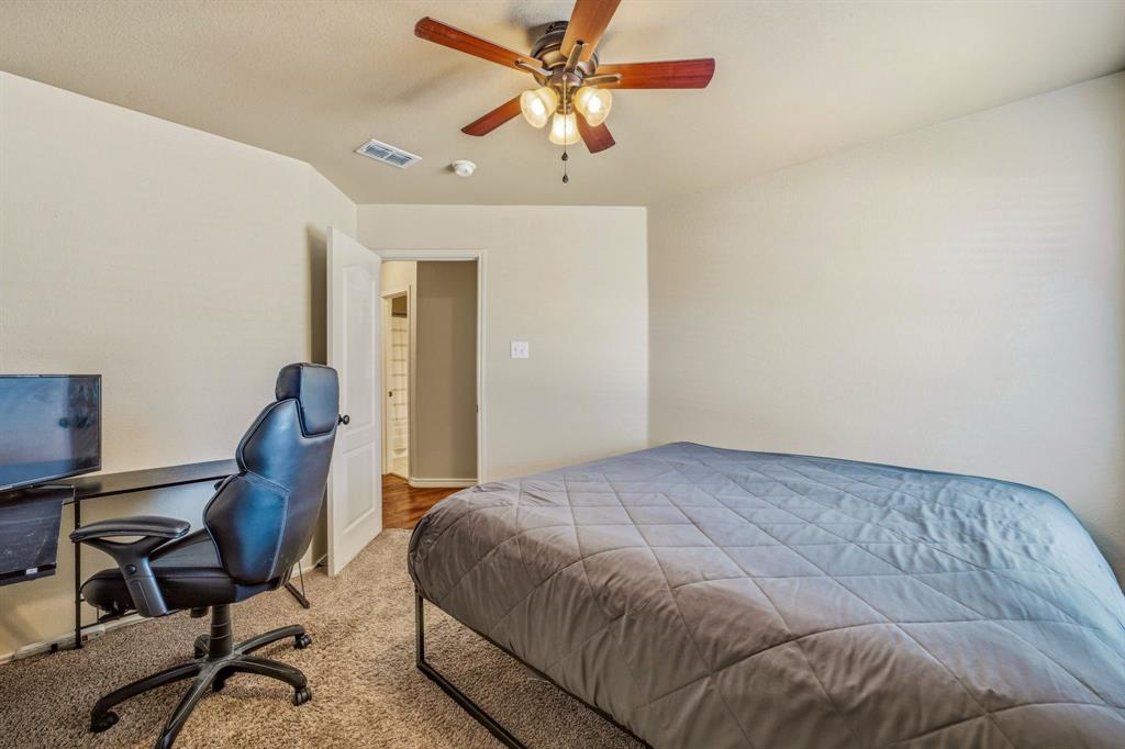 200 Jacinth Lane Property Photo 24