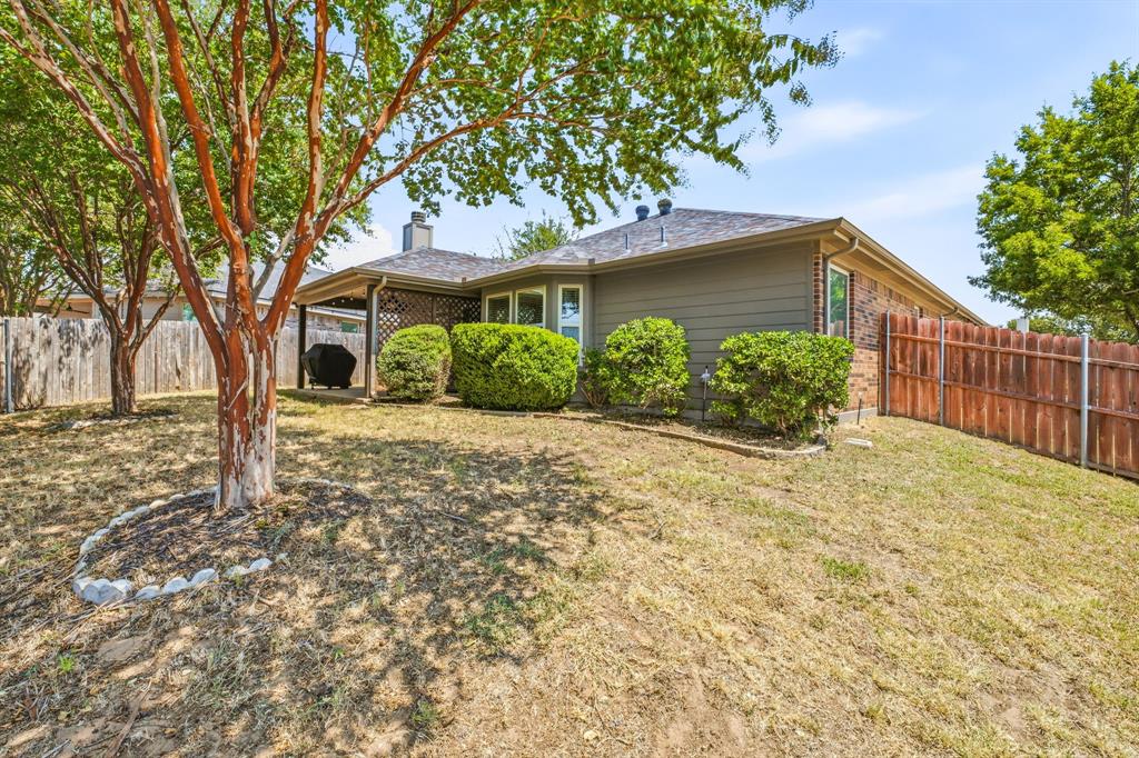 200 Jacinth Lane Property Photo 28