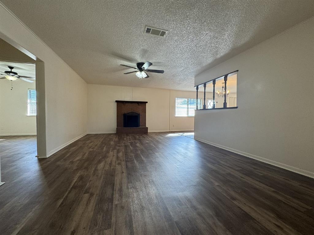 208 Prairie Wind Boulevard Property Photo 2