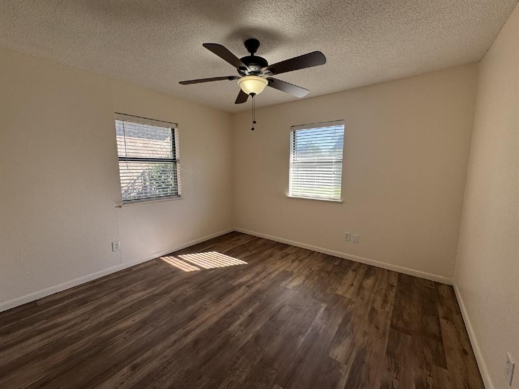 208 Prairie Wind Boulevard Property Photo 13