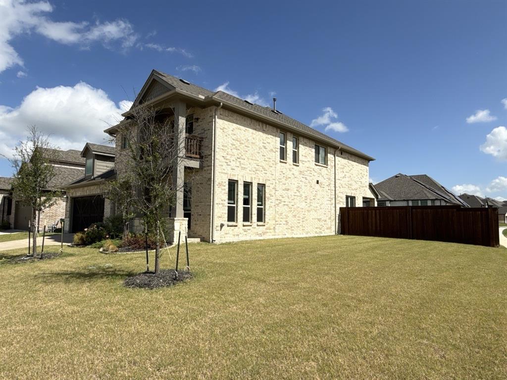 2311 Albion Way Property Photo 3