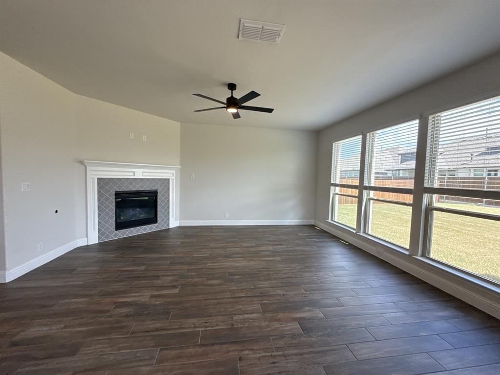2311 Albion Way Property Photo 8