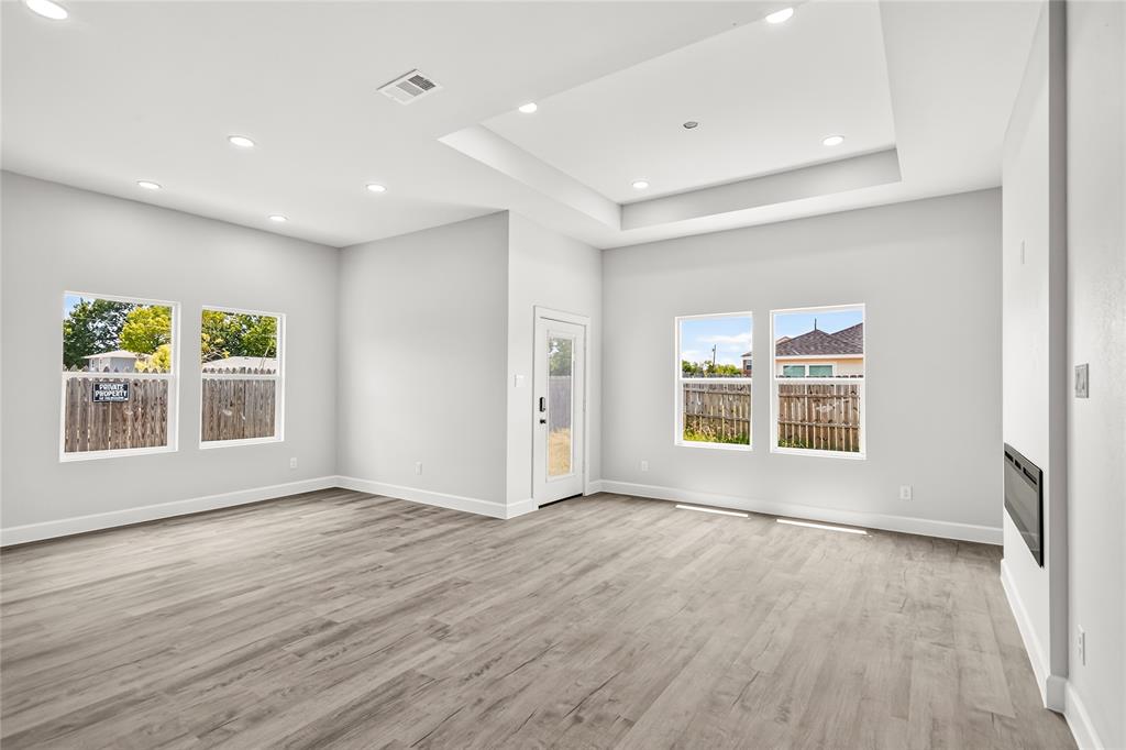 310 Dixon Street Property Photo 11